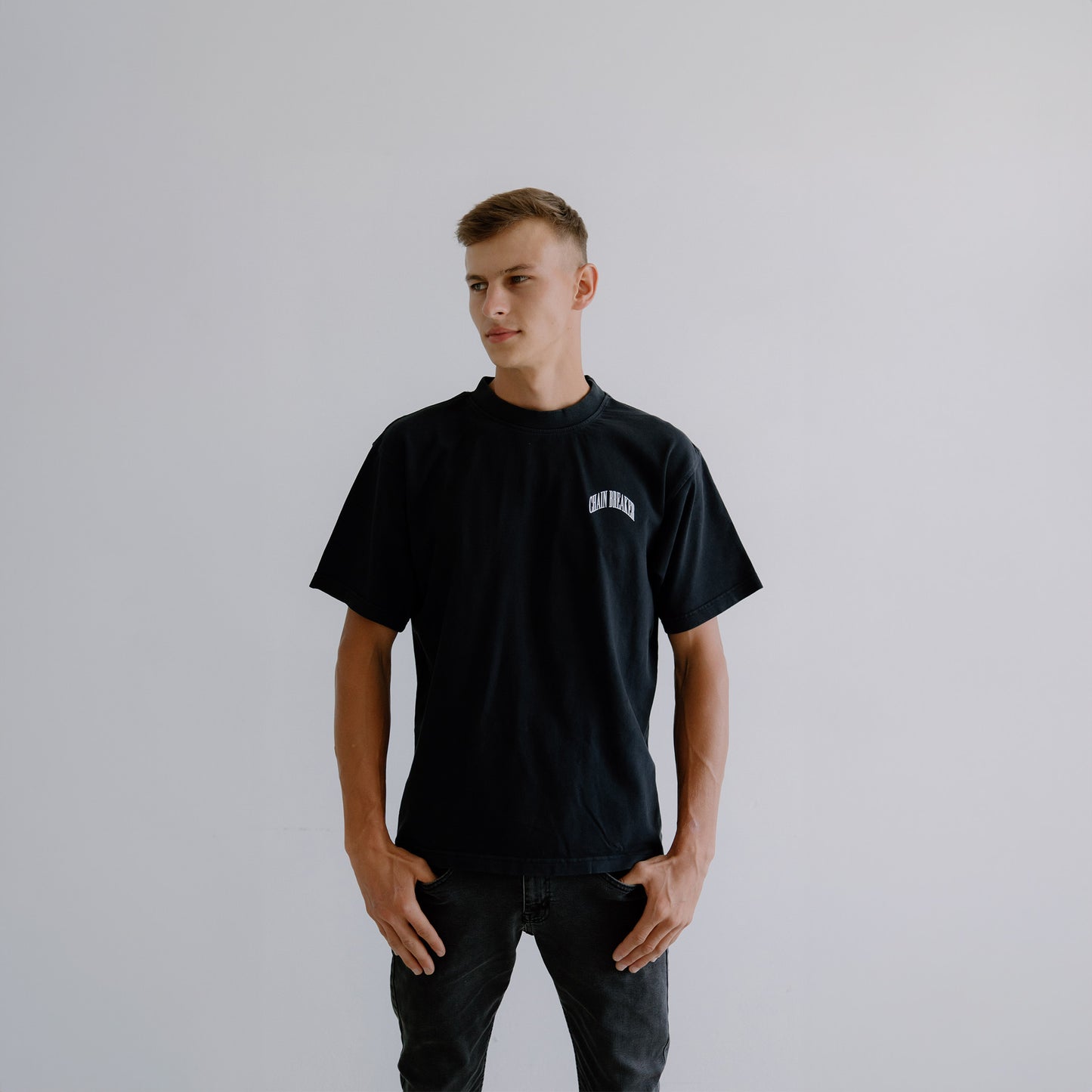 CHAIN BREAKER OVERSIZED TEE - effortless essentials co.