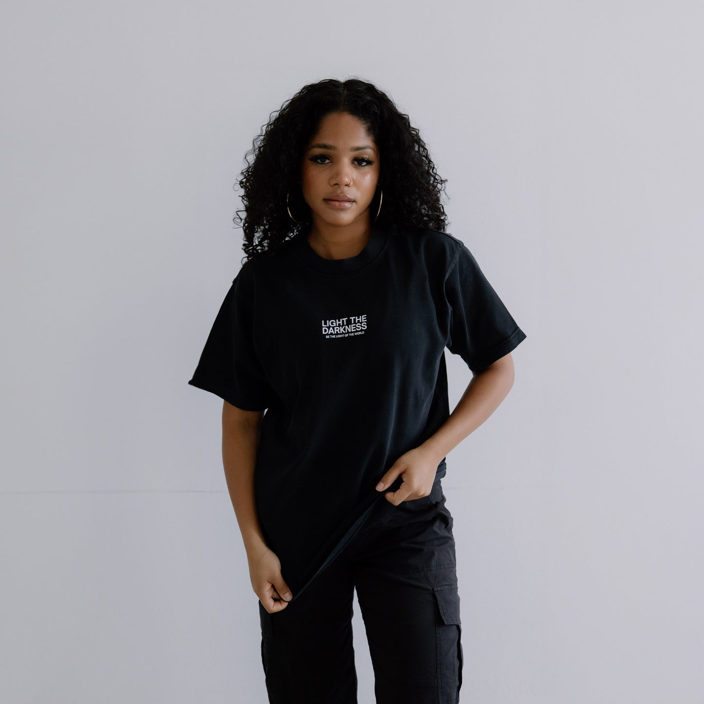 LIGHT THE DARKNESS OVERSIZED TEE - effortless essentials co.