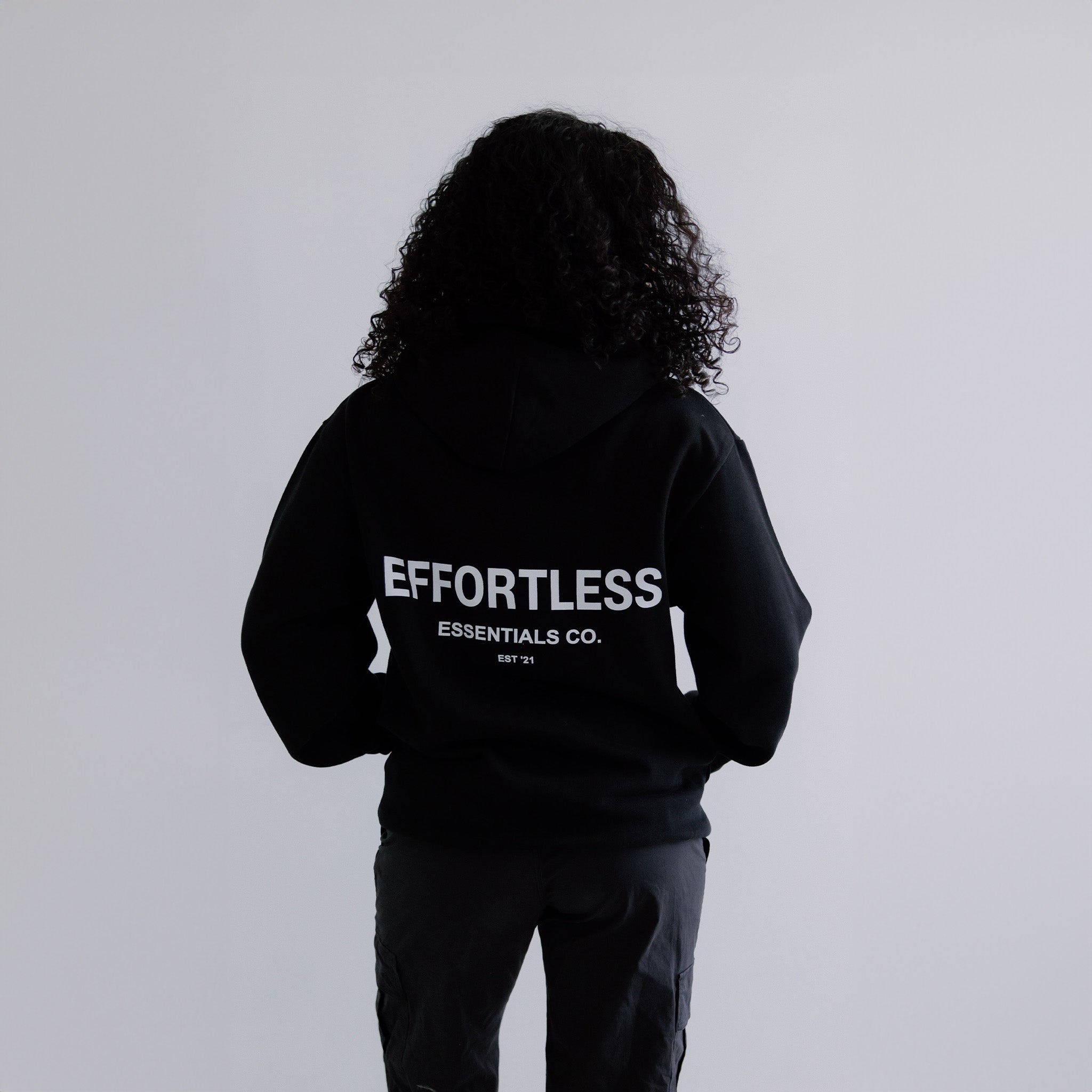 THE OG LOGO HOODIE (BLACK) – effortless essentials co.